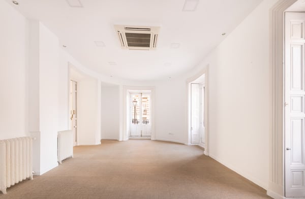 Ático de 3 dormitorios con terraza en Jerónimos, Retiro
