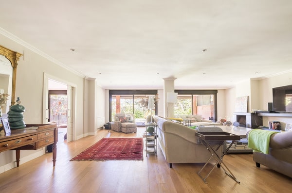 7-bed villa with natural light in La Moraleja