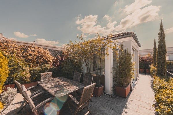 Charming duplex-penthouse with terrace in representative building in Justicia