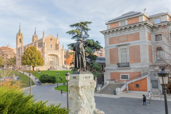 4-bed apartment with terrace in Las Cortes, Centro